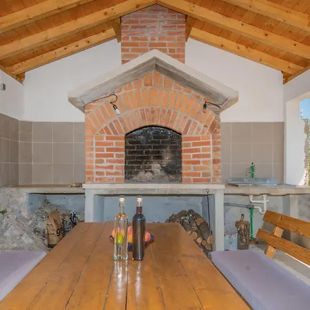 Holiday home 3 Bedroom Cozy In Grubine
